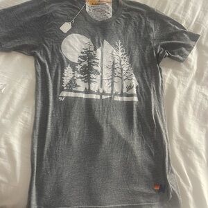 AVIATOR Nation tree crew t shirt medium